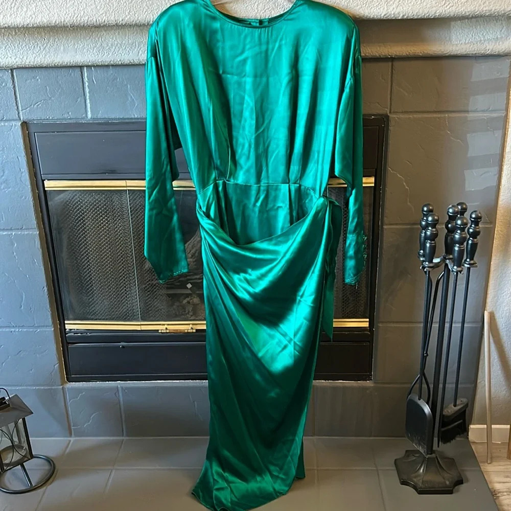 Christa New York Women’s (12) Green Satin Vintage Wrap Dress Cocktail Party